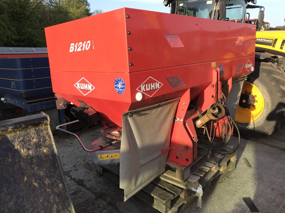 Kuhn MDS 1132 fertiliser spreader » Cotswold Farm Machinery (CFM)