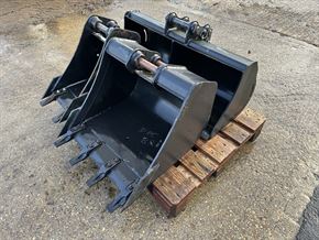 NEW JCB 8026 Excavator buckets 12