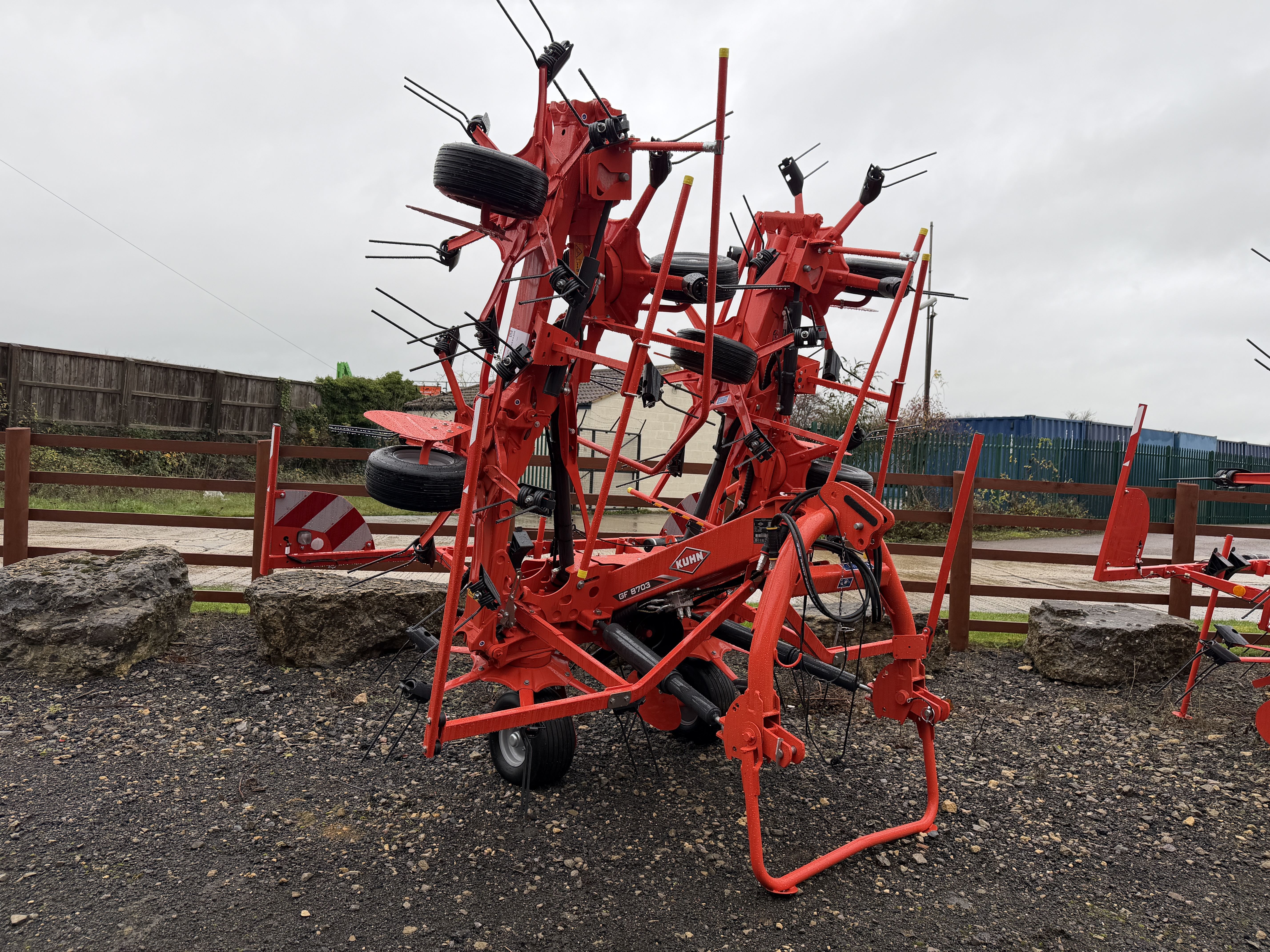 NEW Kuhn GF 8703 8 rotor tedder
